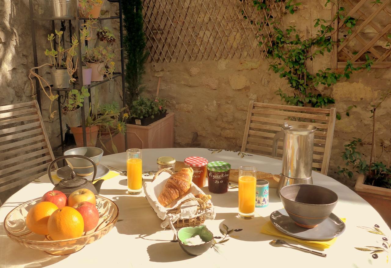 Bed and Breakfast La Colline Bleue Banne Exteriér fotografie