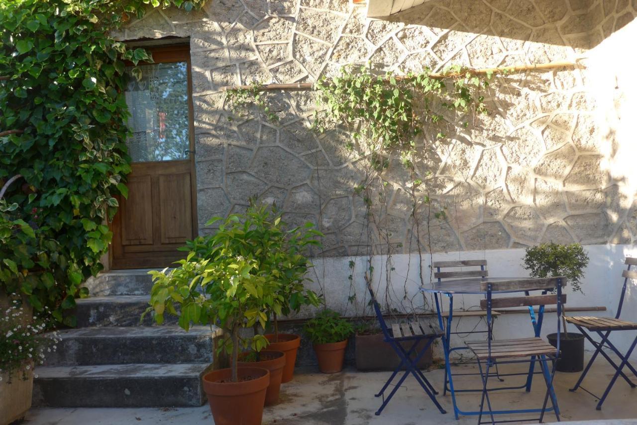 Bed and Breakfast La Colline Bleue Banne Exteriér fotografie